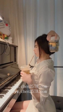 #鋼琴老師  璐璐 164cmC+奶25歲  氣質性感鋼琴老師開課
