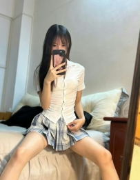 小溪 158.C.44.21歲   #高雄  舌功超級好  溫柔甜美笑容