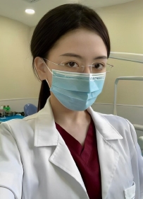 珊妮 162.46.C.24歲     敏感小穴喜歡被舔 #牙醫助理