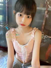 小芸 155.B.42.19歲  介紹特色：#嬌小蘿莉