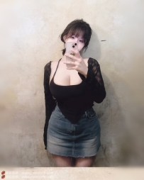 #台中 #天然爆乳顏值正妹 靜瑤 163m・ 50kg・ G奶 ・23歲