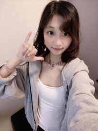 #蘿莉犯罪系列  🤍馨馨 156.43.B.19歲  ✅皮膚白皙  ✅性經驗不多 粉嫩