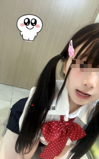 #台中 小萌   152 · 43 · C · 18歲 超小隻蘿莉   可愛  粉嫩  多汁