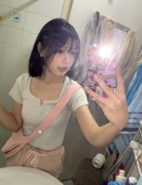 #彰化  馨兒 157.D.19.44kg  提供服務：無套吹 舌吻 69 清水溝