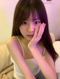 #高雄  小妮 156cm B 44 19歲    出來一個超級幼齒的學生妹