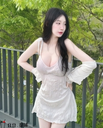 #高雄可約 晴晴 . 168/48/E. 25歲 性感火辣 五官精緻