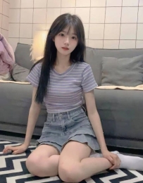 #台中  小蜜 159cm B奶 19歲 第一次下海  現在可約