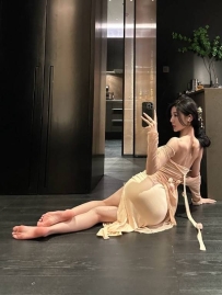 桃子 167cm D奶 29歲  #氣質性感鋼琴林老師