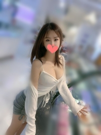 #新竹  小靜 160cm.D杯.20歲   7-11店員 穿著打扮很性感