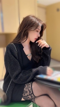 溫妮  .164cm.47kg.C罩杯.28歲   出來運作發射感受新開始