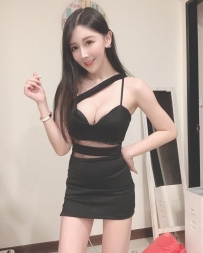 ❤️ 熟女系列 ❤️溫妮  164.D.46.26歲    舔屌奶泡女王，胸模兼職