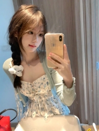小芷 155.40.B.19歲 「#超甜美」、「真香」