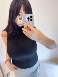 高雄  l 佩蒂 163.60.H.28歲 l 大奶少婦