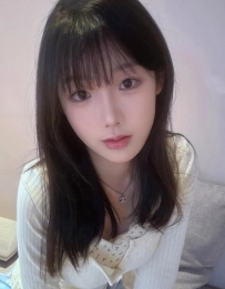 #臺北  笑笑 157 B奶 19歲  長相可愛型 眼睛會說話