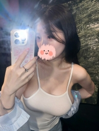 #台北  雪兒 160cm/50kg/Fcup/26歲  叫聲又騷又嗲 小穴超緊會夾