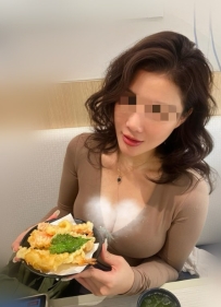 婉月 163cm Dcup 48kg 36歲   身材火辣平時健身很自律