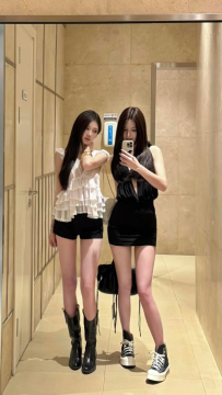 彩彩 164.47.C.24歲｜裴宣 167 D 24歲 48KG