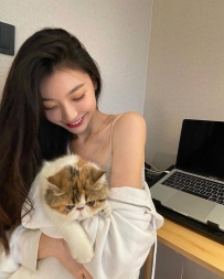 #臺北  娜娜 164.C+.45kg.26歲   清純的臉蛋 白皙的皮膚