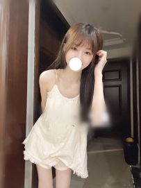 甜心 161/43/B/19歲   骨感平乳學生妹  #現在可約