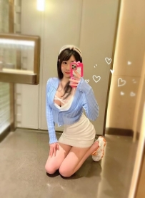 #台北“  敏敏 160.47.D.25歲    瓜子臉配上萌萌的大眼睛   白晳皮膚超美Der~