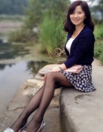 清秋 163cm 48 D 35歲  某知名大學 大學教授