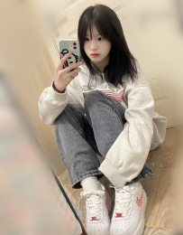 心彤 158cm/45kg/19歲/B奶  #性感俏皮鄰家女孩 甜美清秀臉蛋緊緻