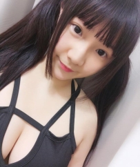 #高雄  #幼齒學生妹  艾莉 157cm.E.46.19歲  本人好可愛，稚氣未脫