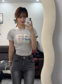 心怡：163/47/C/22歲 #台中 主動又不趕時間，親親互動自然超黏人～