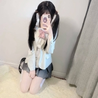 初音 155cm.40kg.Acup.19歲  小隻好掌控 全身粉嫩 可愛學生妹妹