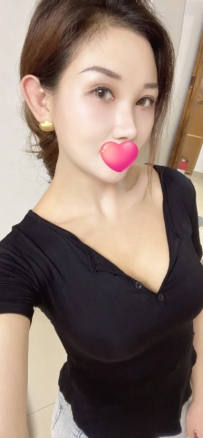 #高雄 #私房菜 🥾茶名：何妍  161/C/46/31歲  #寂寞人妻