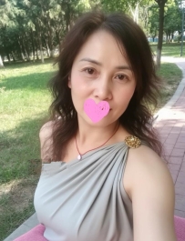 曼雅：158cm.47kg.Dcup.45歲 氣質溫柔 談吐有深度