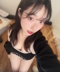 國立陽明交通大學 - 管科系：陳映瑄（22歲，大四）  165cm / 50kg / C 罩杯