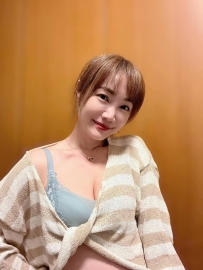 #高雄  怡婷 164cm/48kg/D奶/36歲  敢玩主動