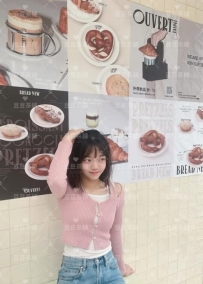 小芷  23歲  156cm / 44kg / C奶