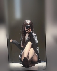 悠悠 158cm/Ccup/20歲/45kg #首次兼職學生妹  臉嫩得像高中生