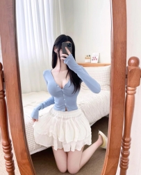 A米 166.45.D.22歲  #淫蕩火辣の小妖精，性感車模