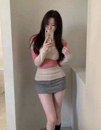 詩涵 168.49.D.27歲  穿搭簡約優雅 臉蛋精緻