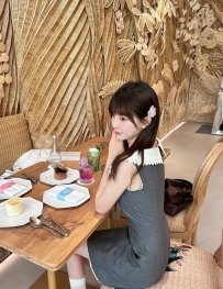 台南 l 曉曉 156 C 21歲 l 學生妹 l 身材火辣 很有料