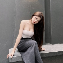 瑞欣  170.小E.54.28歲  火辣御姐設計師，豔麗韻味超迷人