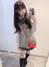 玲玲 158 45 B 19歲  #可愛蘿莉學生妹