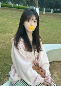 #高雄  薇薇安：163/46/C/19歲  超甜的女生 很有女友感