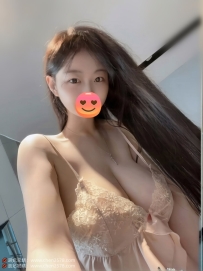 台北 艾薇 165cm/52kg/Hcup/22歲 乳控 必入