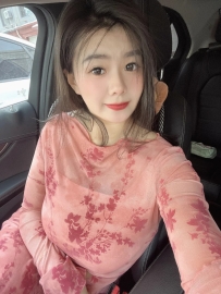 伊伊 163cm.48kg.F+奶.28歲  #迷人的眼睛閃耀著神秘的光芒