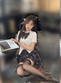 yoki 158cm 44kg  C奶  20歲  #年輕粉嫩的她 身材嬌小 臉蛋可愛