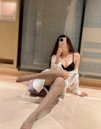 🍓白白    165.48.D.27歲    今日分享氣質人妻  身材很好 非常騷 進門強吻