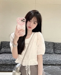 青瑤 160.46.C.22歲  臉蛋清秀 氣質優雅 主動 床上熱情似火