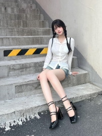 楚楚 165cm.C.47.22歲    單節：12000   兩節：20000