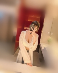 安琪｜25歲｜160cm｜50kg｜E罩杯  💋 嘴唇甜，腰很軟，奶又大