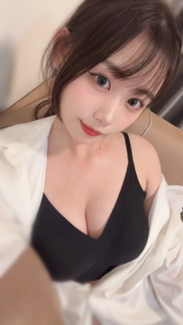 漫漫    163cmD奶21歲 #台中  白皙肌膚 笑容可愛 讓人一見就心動
