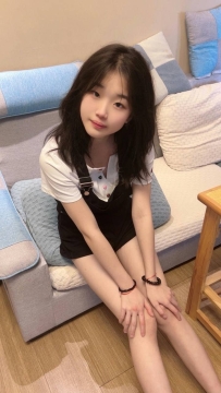 笑笑  157cmn B奶 19歲  嬌小可愛學生妹初報班